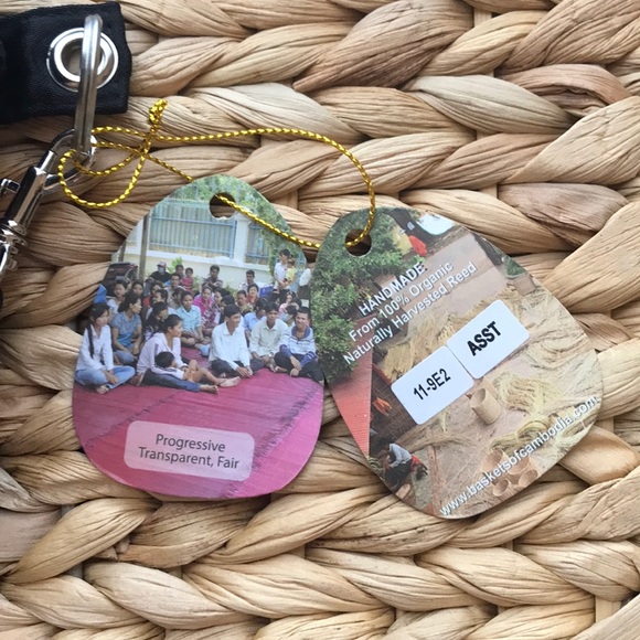 NWT Baskets of Cambodia purse - Picture 8 of 8